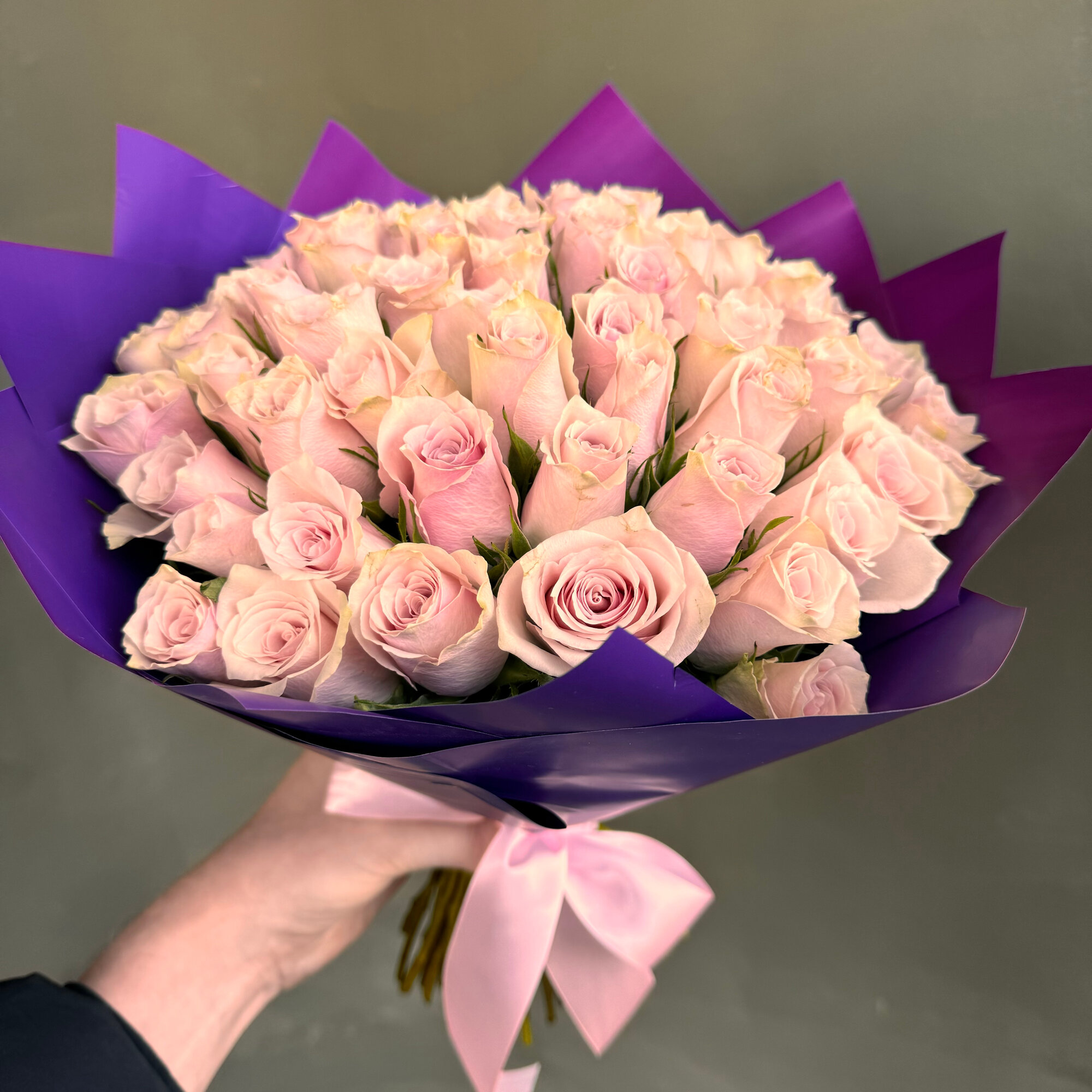 

Букет цветов Простороза.ру Розы Кения 17 шт 17х35, розовые, арт. 13107 nes