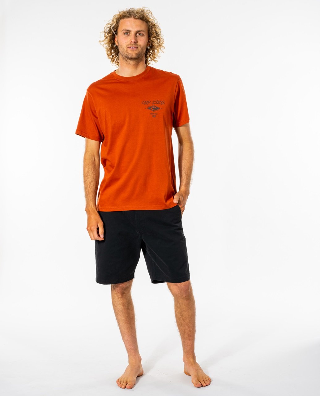 

Футболка мужская Rip Curl FADEOUT ICON TEE оранжевая L, FADEOUT ICON TEE