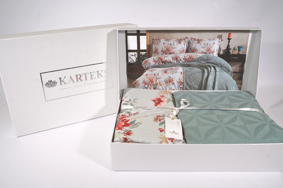 

Комплект постельного белья евро Karteks ROMANTIC-010 + плед 220х240, 010