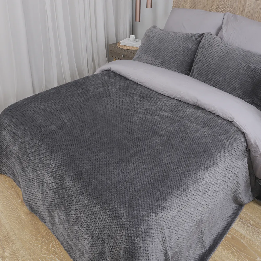 

Покрывало Tessolo Home Кубики 240 х 260 см велюр серое