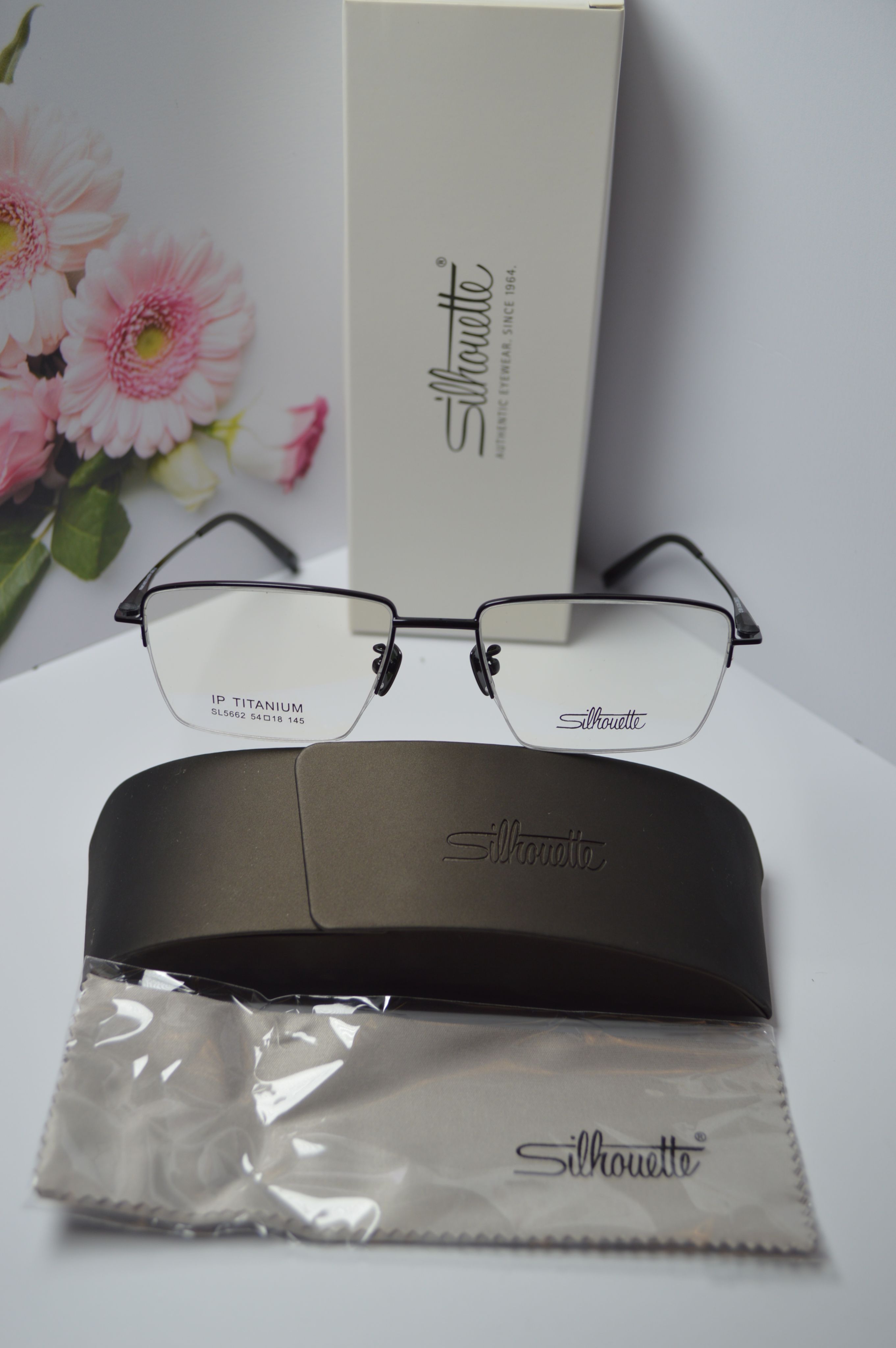 

Оправа для очков унисекс Silhouette OL-OM-Silhouette-5662-black черная, OL-OM-Silhouette-5662-black