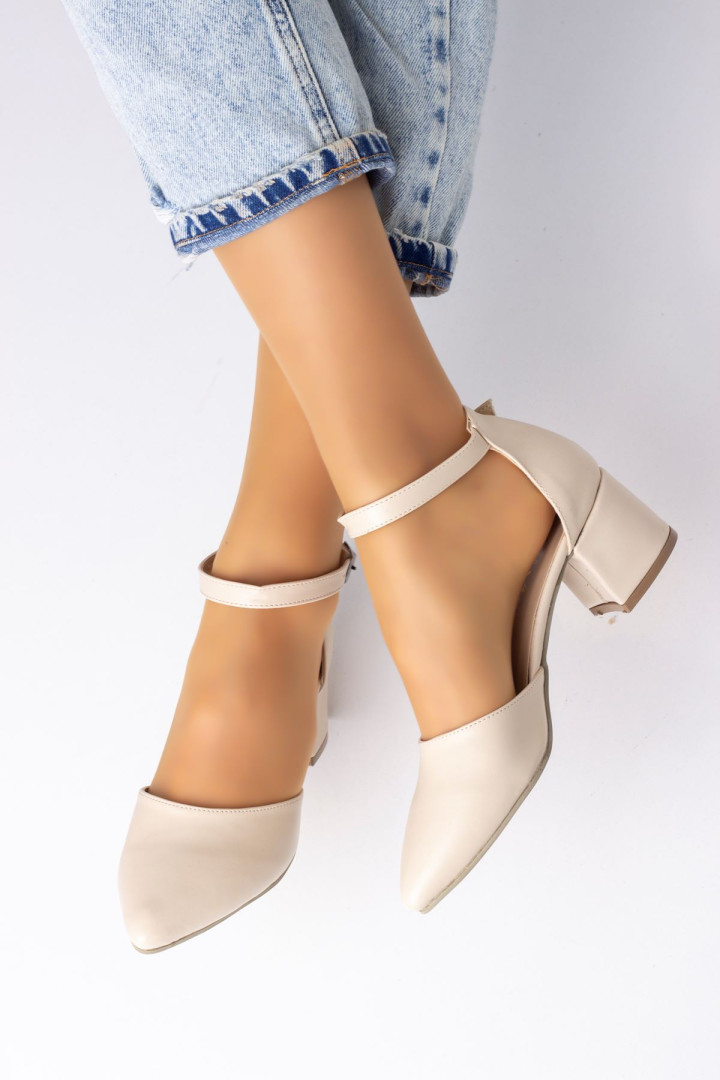 

Туфли женские Lal Shoes B691-R031 бежевые 37 EU (доставка из-за рубежа), B691-R031