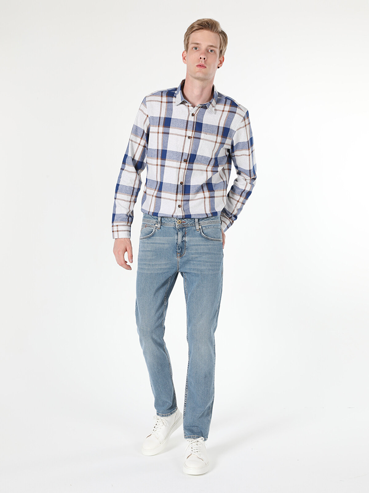 

Джинсы мужские Colin's CL1060442_Q1.V1_DN05156 голубые 32/34, CL1060442_Q1.V1_DN05156