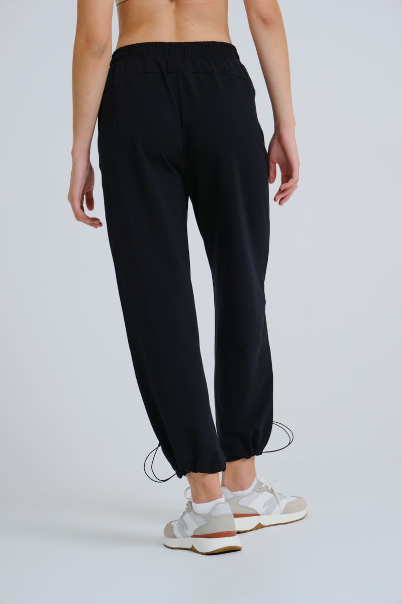 

Спортивные брюки женские Anta Vintage sports 862338308 черные M, Черный, Vintage sports 862338308