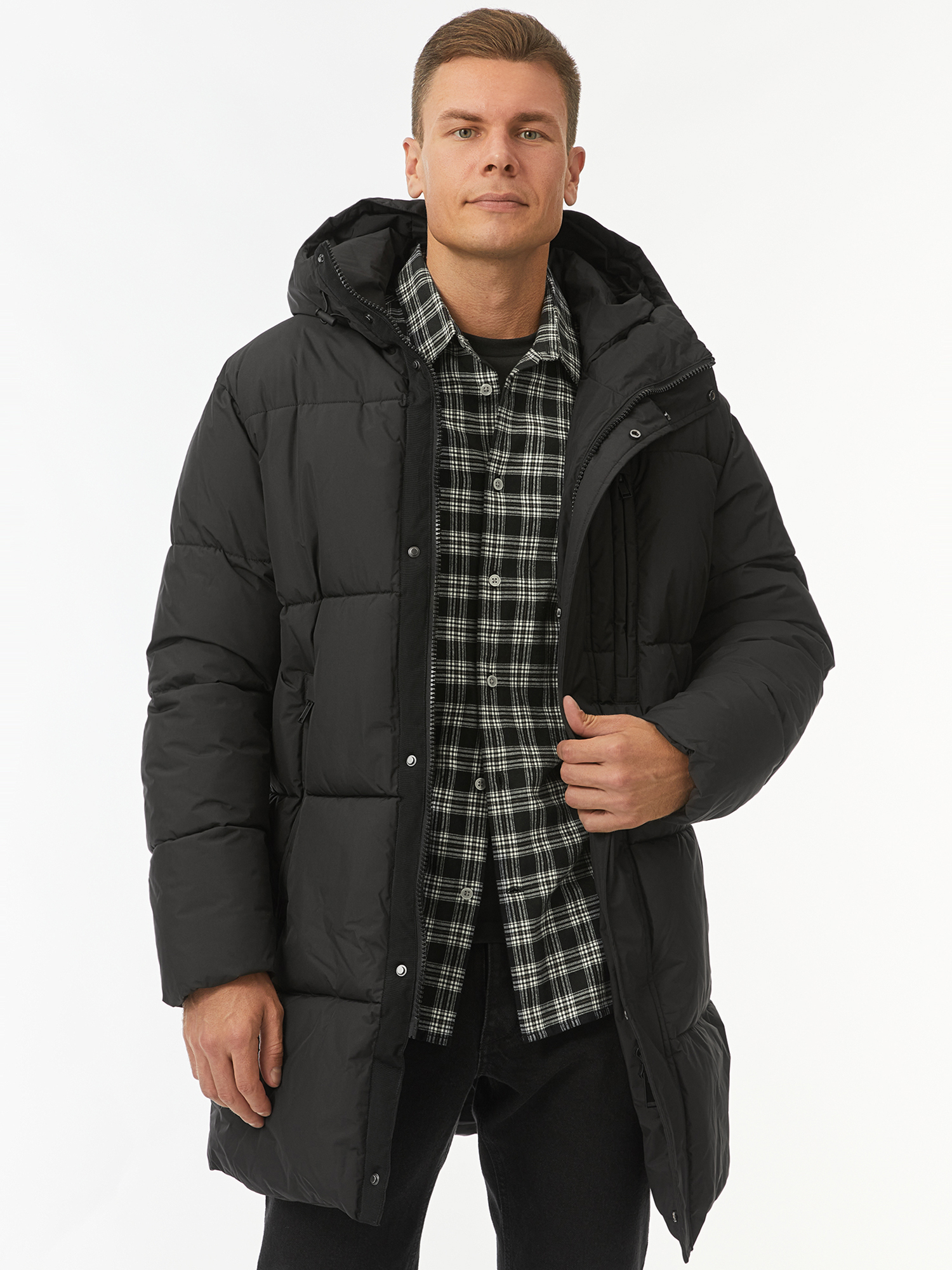 

Зимняя куртка мужская oodji 1L124001M-1 черная XL, Черный, 1L124001M-1