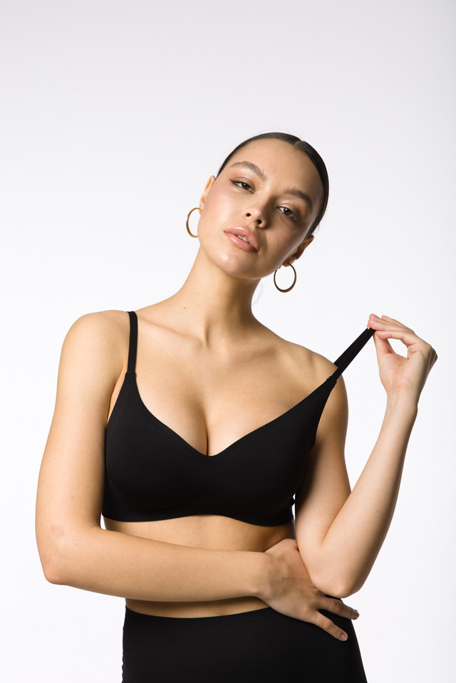 Бюстгальтер женский ALLA BUONE 7024AB черный XL 1911₽