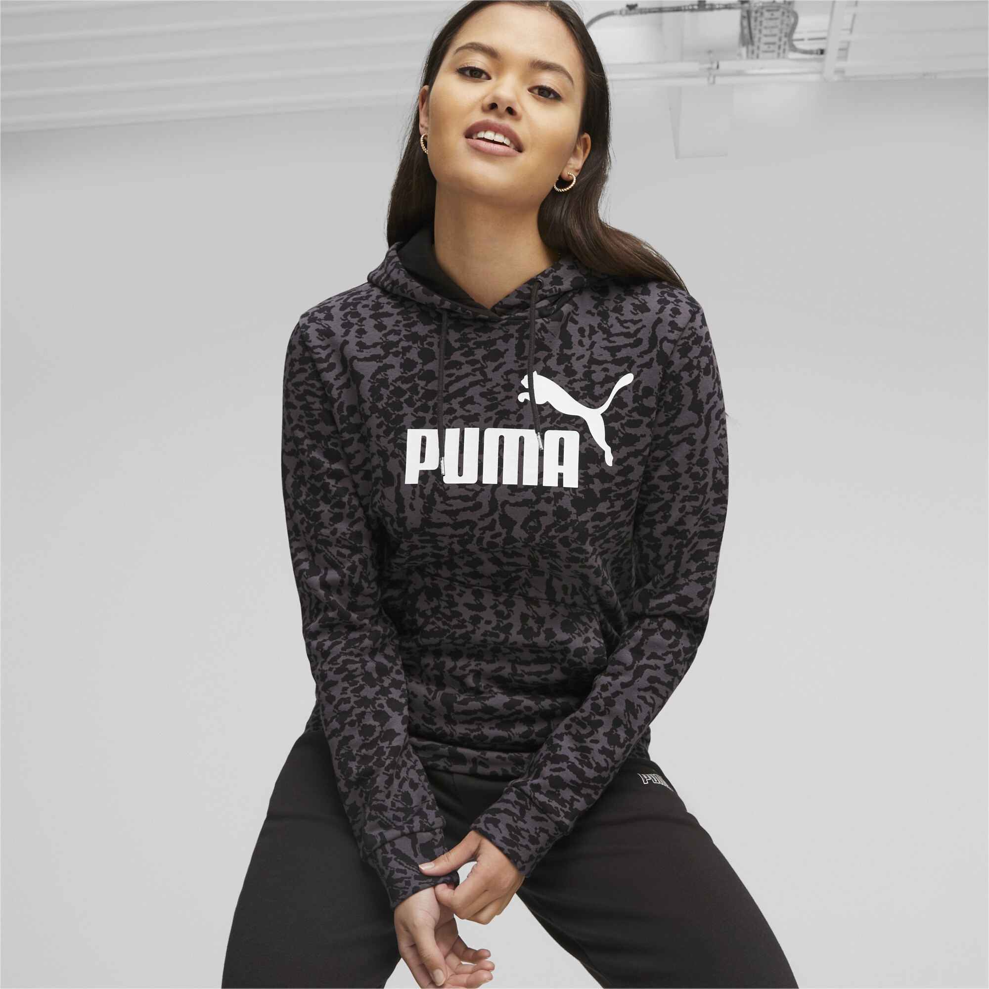 

Худи женское PUMA 67596301 черное M, Черный, 67596301