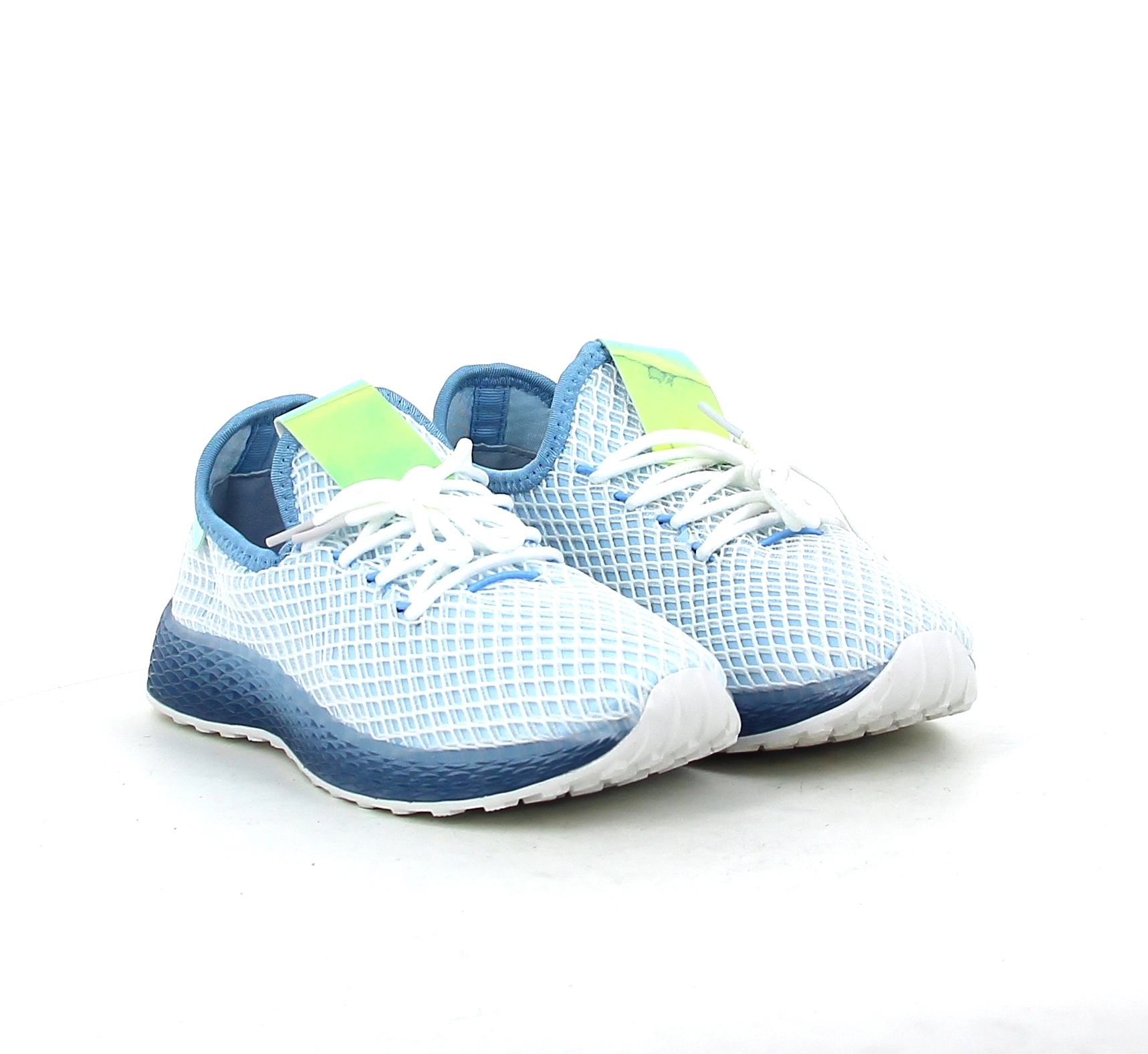 

Кроссовки женские PUMA Wild Rider Soft Metal Wn s белые 40 EU, 216-116T-20s-8-14