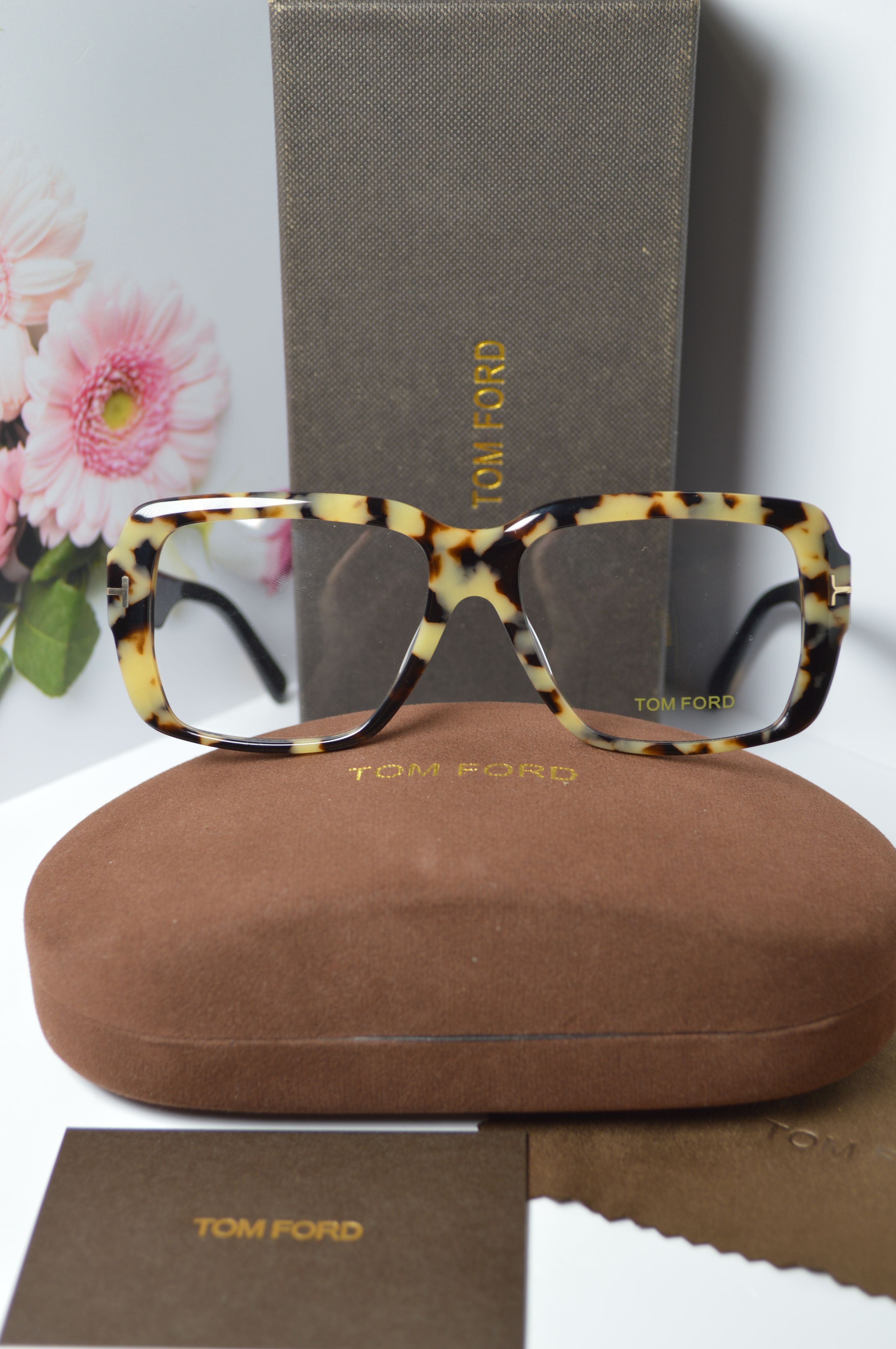

Оправа для очков унисекс Tom Ford OL-OM-TomFord-5822-053 бежевая, OL-OM-TomFord-5822-053