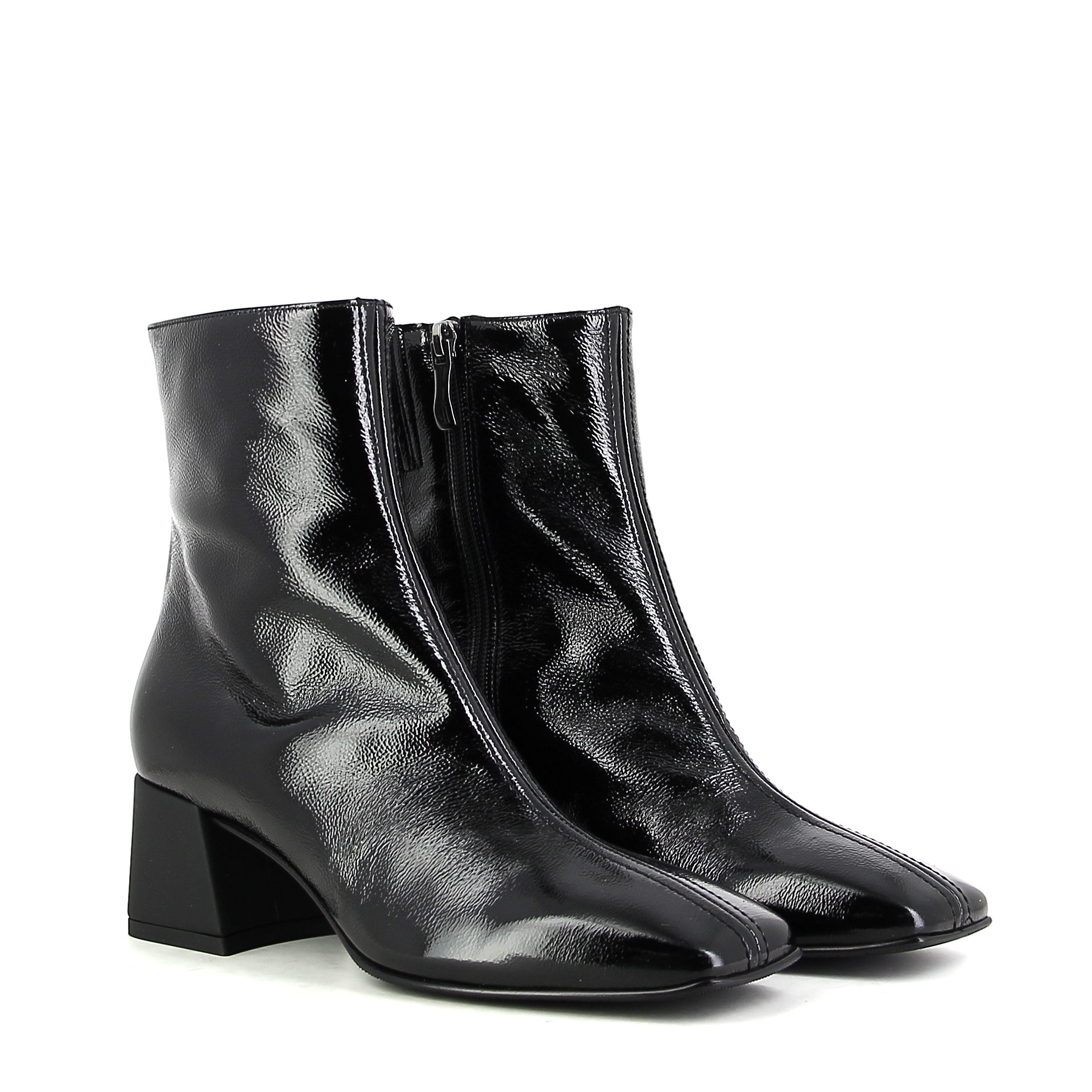 

Ботинки женские Giovanni Fabiani W21830 черные 39 RU, W21830