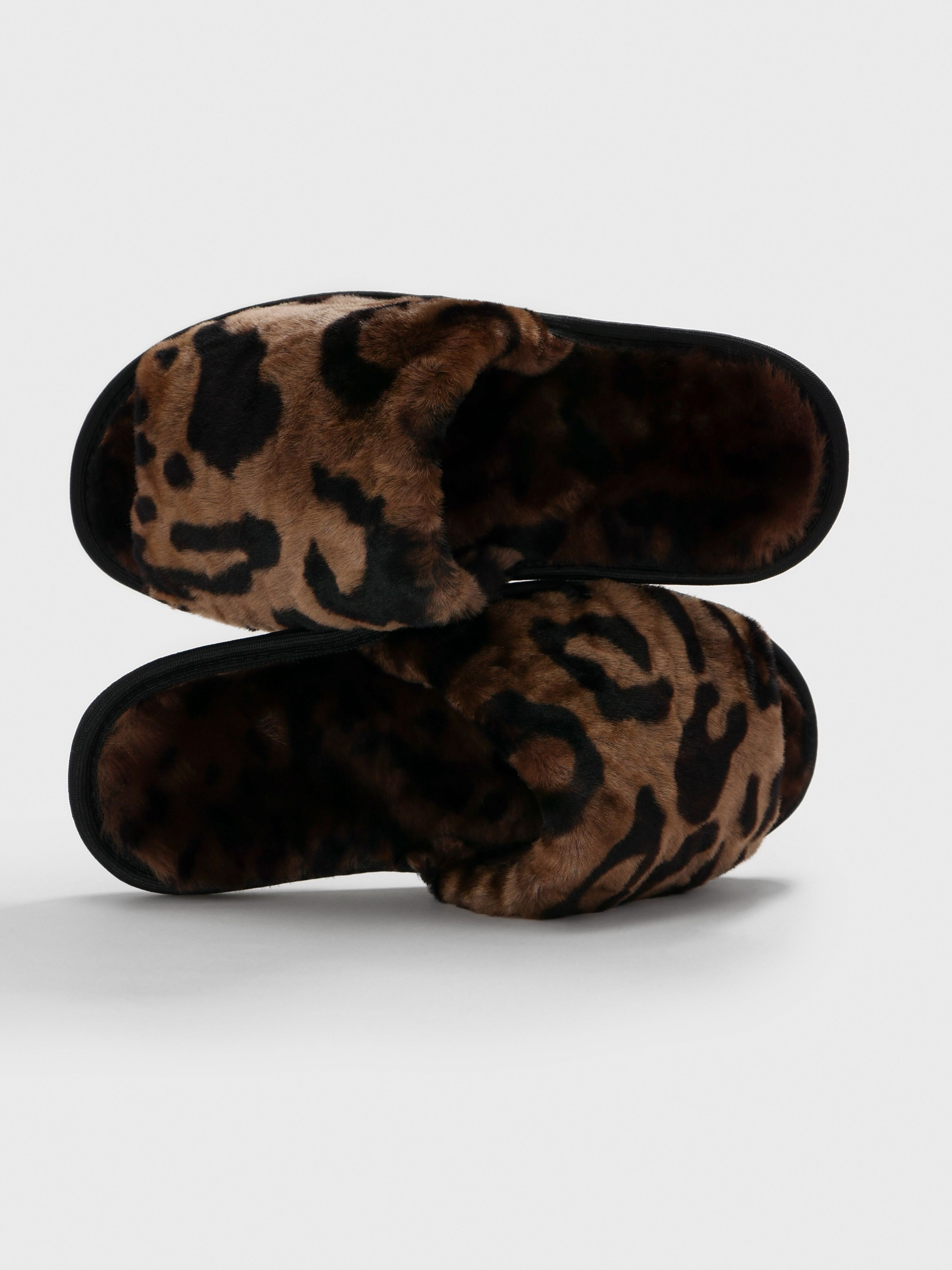 Тапочки женские ALEF 989-443 коричневые 39 RU