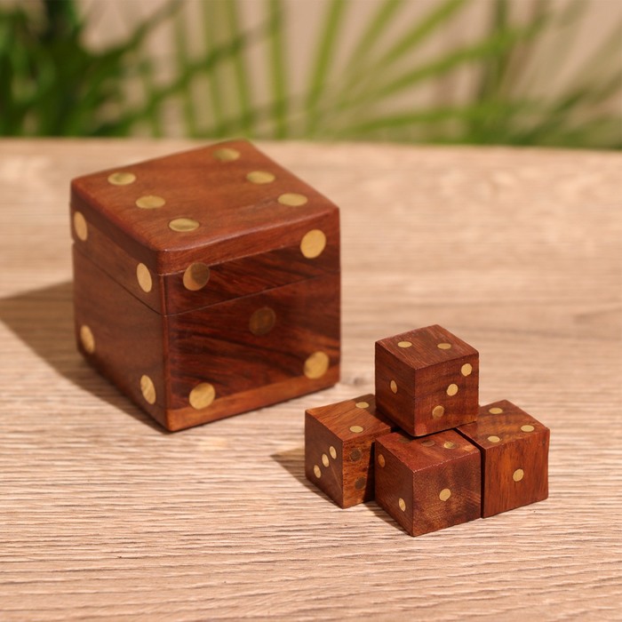 

Кубики игральные в шкатулке 4,5х4,5х4,5 см, дерево шишам, Золотистый