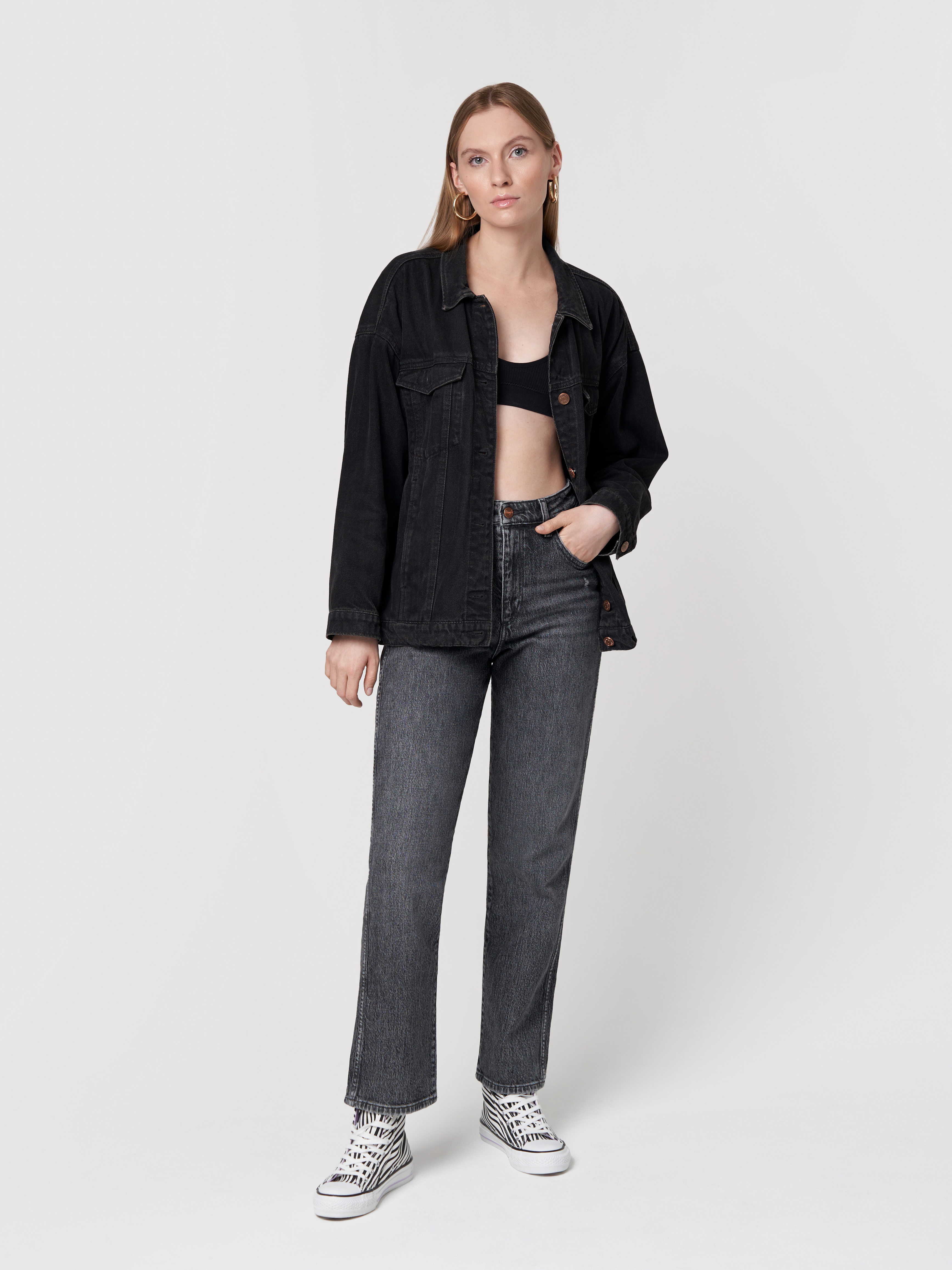 

Джинсы женские Wrangler 112320182 черные 32/34, Черный, 112320182