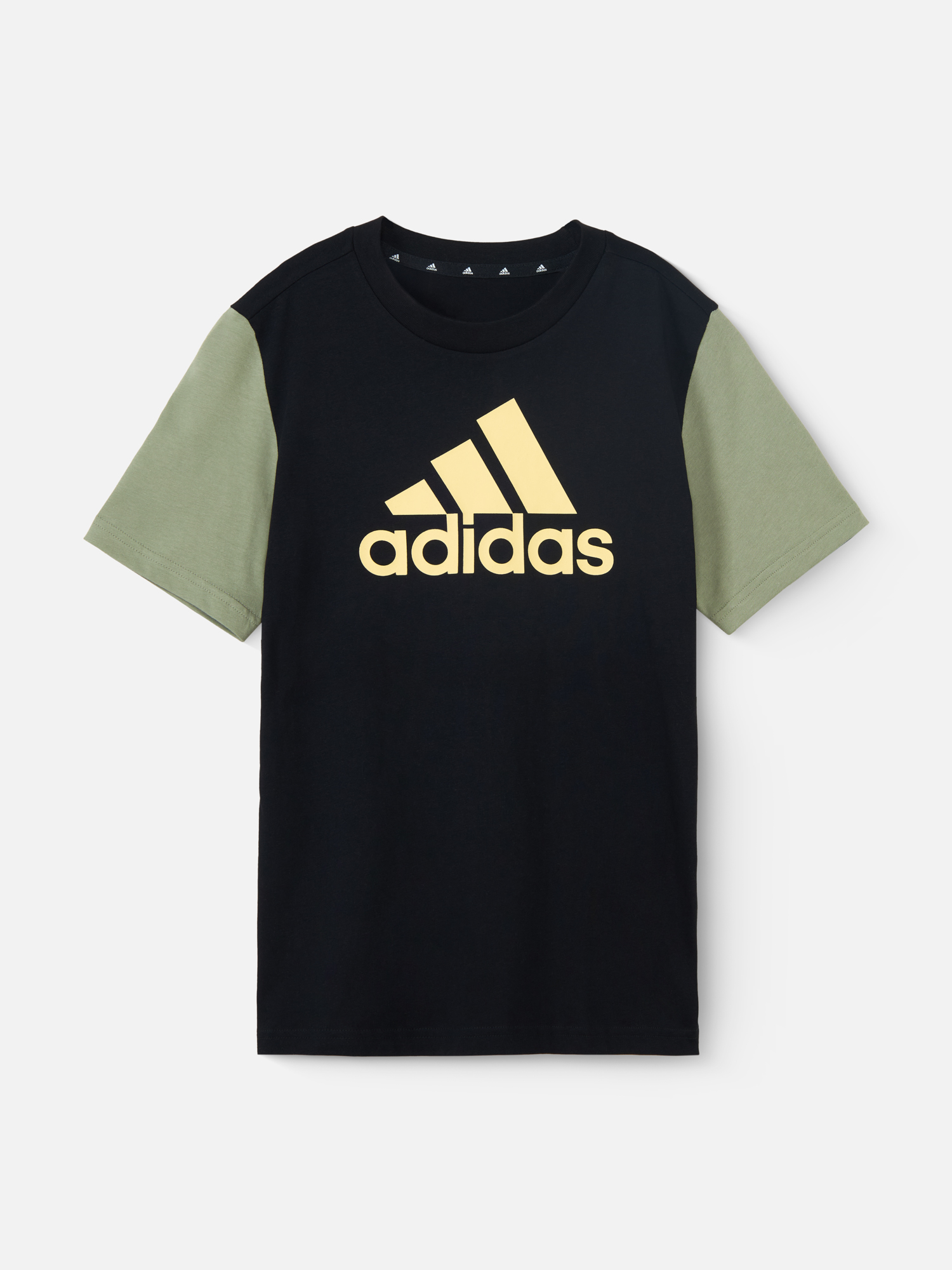 

Футболка Adidas для мальчиков, IX9516, чёрная 095A, размер 176, Черный;зеленый, IX9516