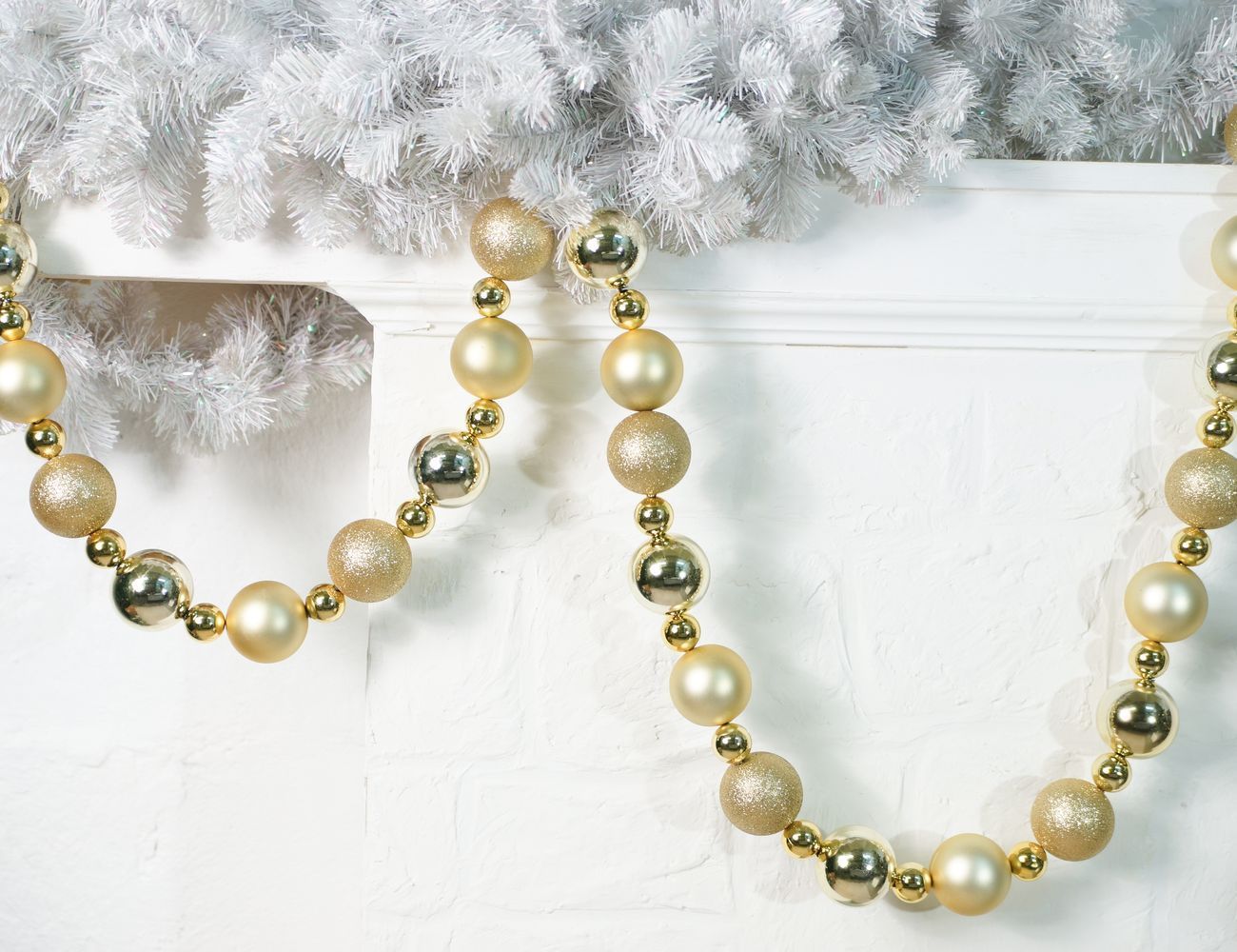 

Бусы новогодние Winter Deco Новогоднее ожерелье пластик 3081143 210 см золотистый, Новогоднее ожерелье