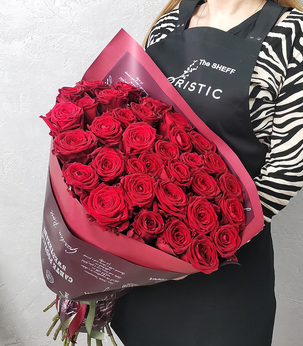 

Букет красных роз 11 шт Sfloristic , 60 см