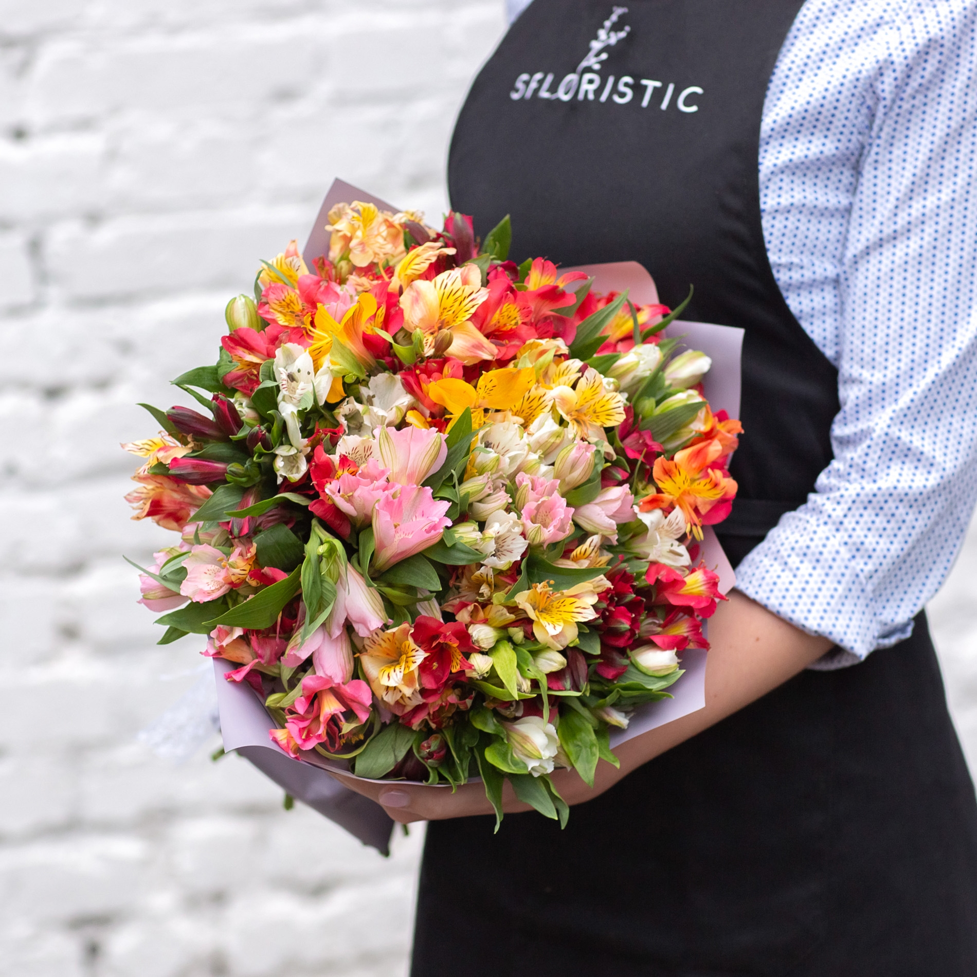

Монобукет Studio Floristic альстромерия 40 см 25 шт. разноцветный 3249