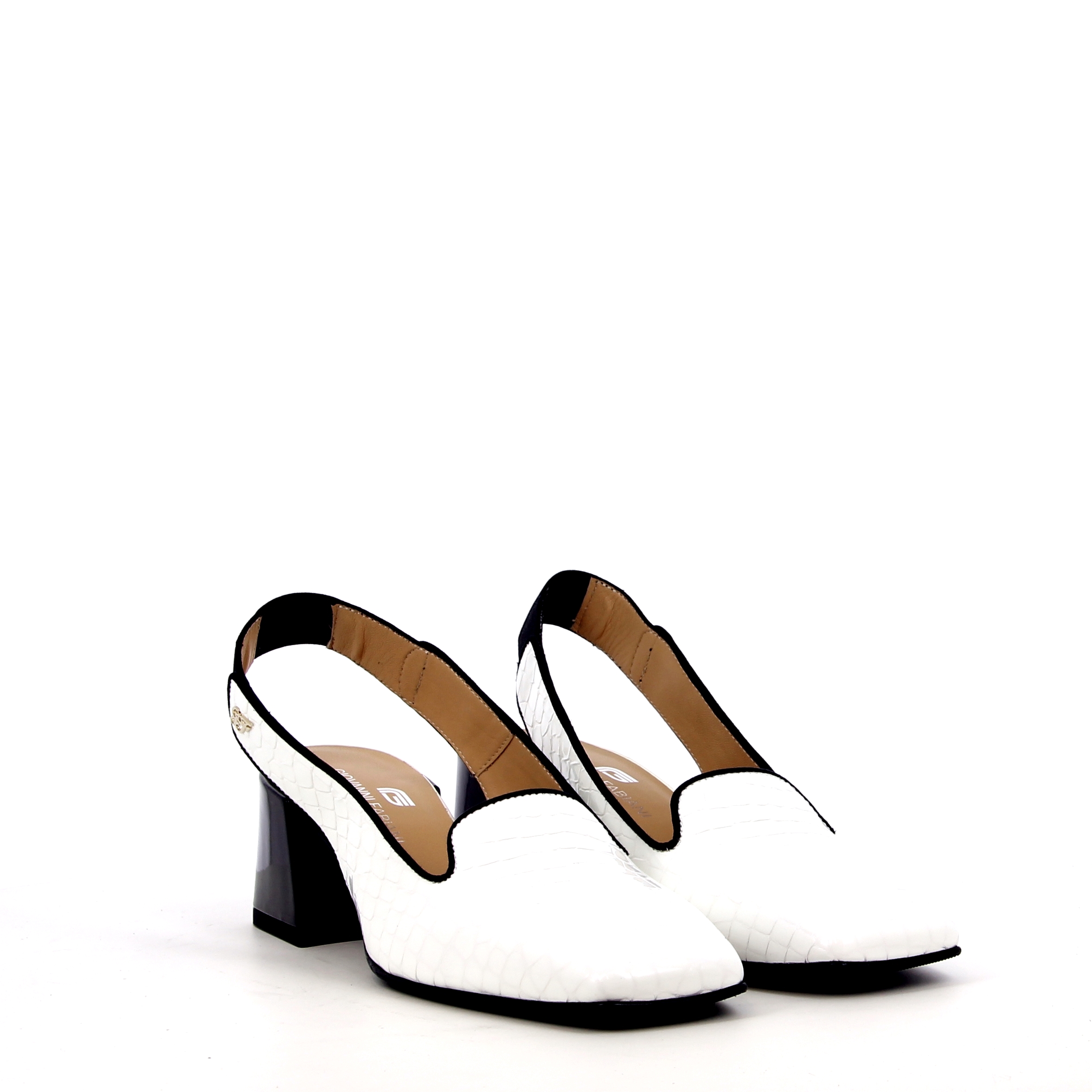 

Босоножки женские Giovanni Fabiani S21218 белые 41 RU, S21218