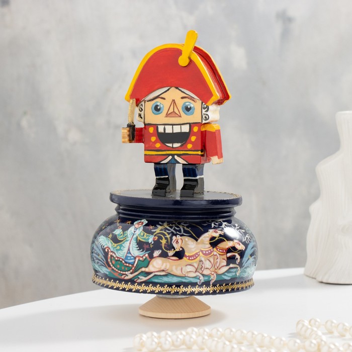 

Музыкальный сувенир Щелкунчик снегурочка ручная роспись, Красный;черный