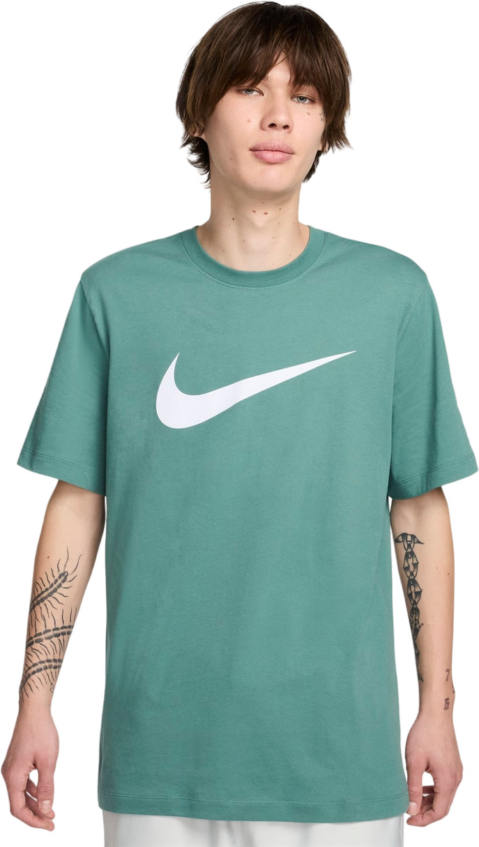 

Футболка мужская Nike M NSW TEE ICON SWOOSH зеленая 2XL, Зеленый, M NSW TEE ICON SWOOSH