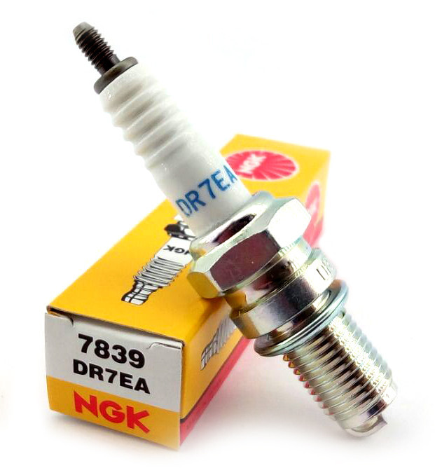 

Свеча зажигания NGK DR7EA, 1шт., DR7EA
