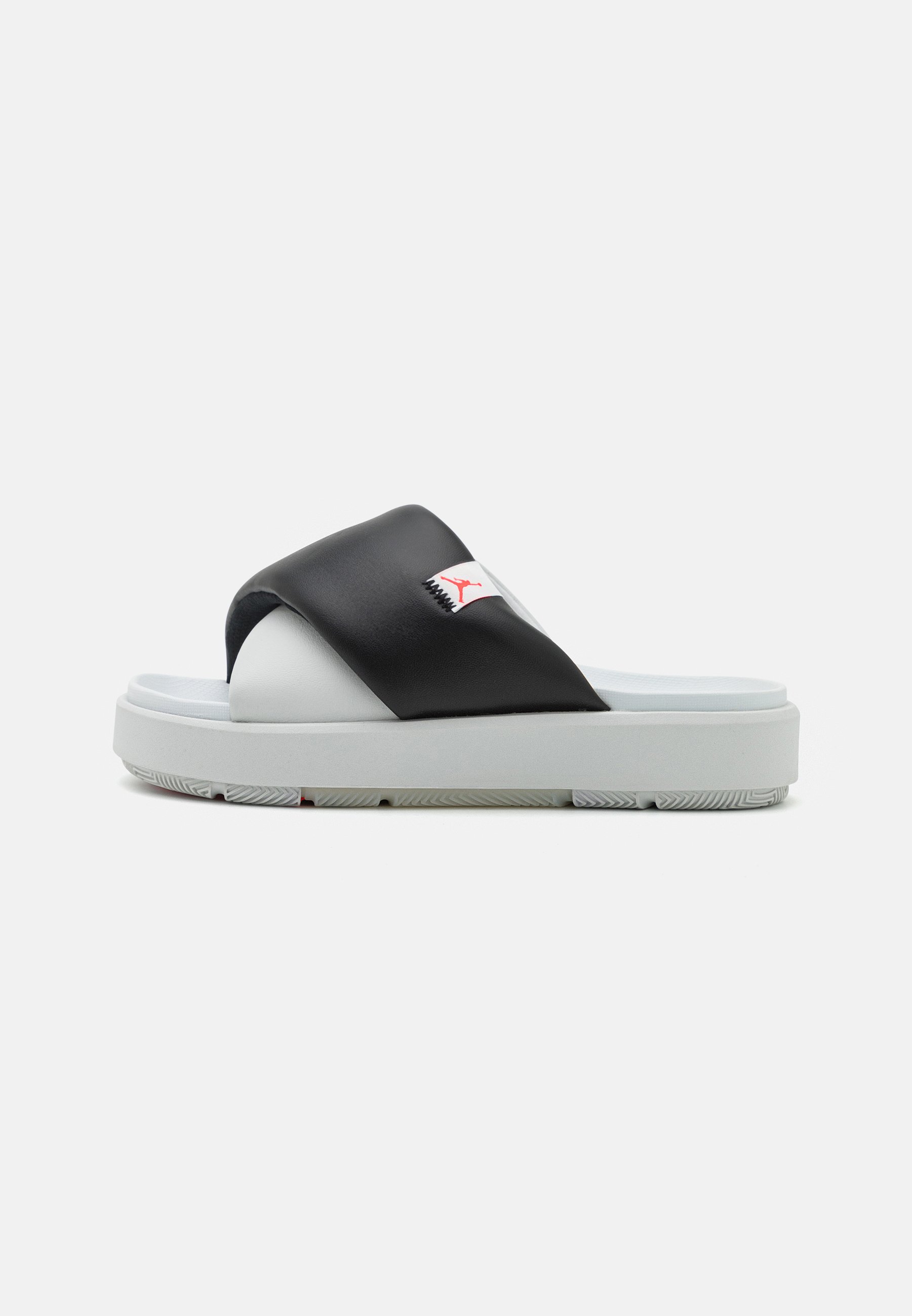 

Сабо женские Jordan Sophia Slide черные 44 EU (доставка из-за рубежа), Черный, Sophia Slide