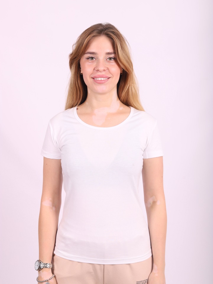 

Футболка женская Louren Wilton Фут-АР белая XL, Фут-АР