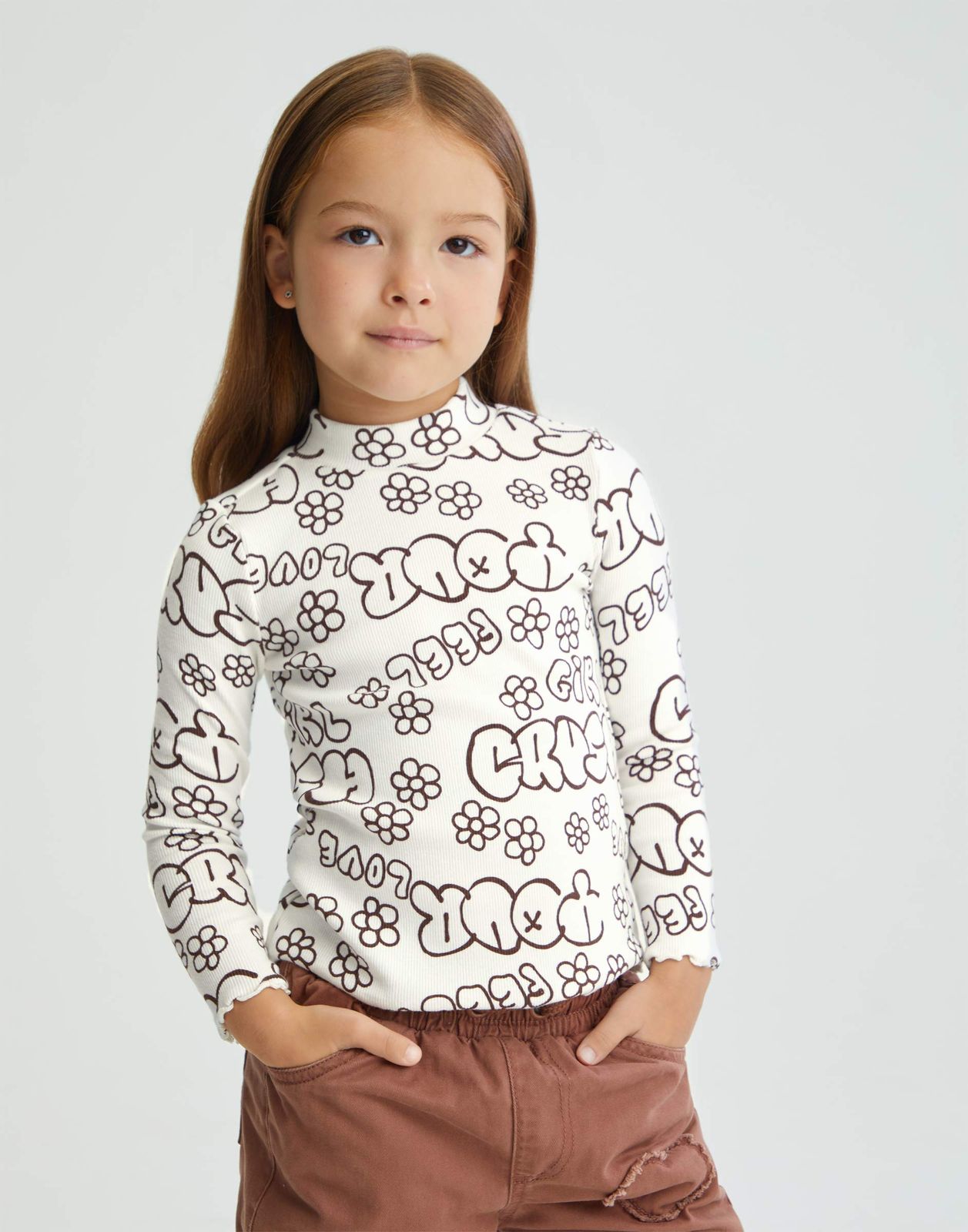 

Лонгслив для девочки Gloria Jeans GKT024159 молочный 3-4г/104, Белый, GKT024159
