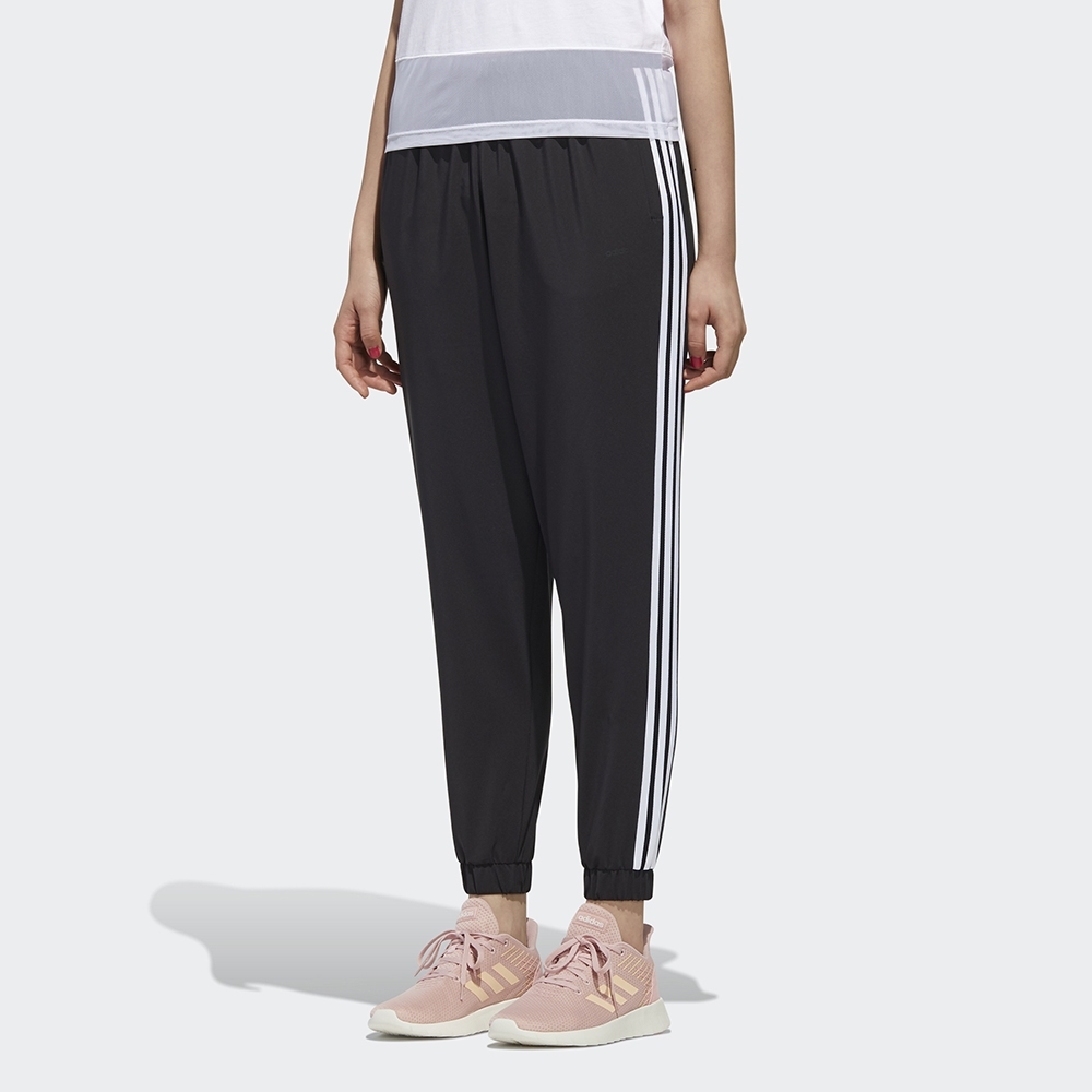 Спортивные брюки женские Adidas GJ5288 черные 50