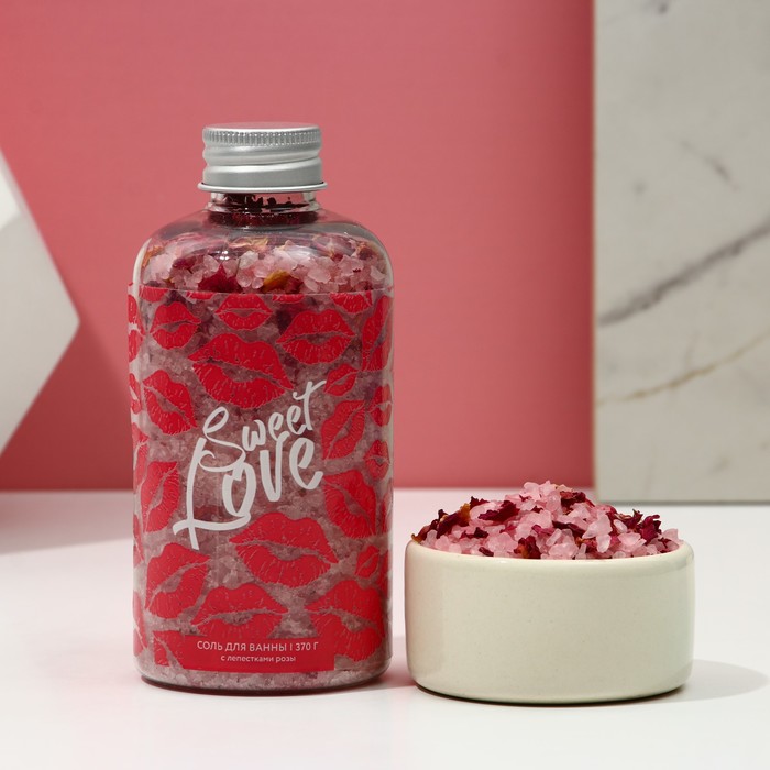 

Соль для ванны Sweet love 370 г с лепестками розы, Розовый