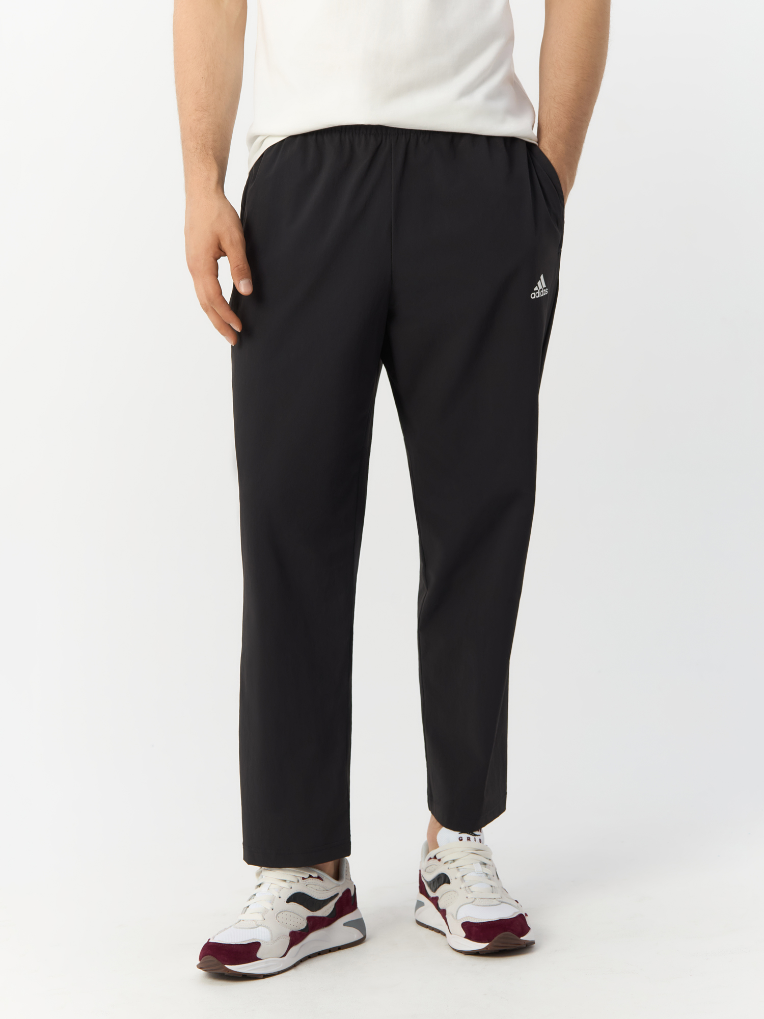 

Спортивные брюки мужские Adidas GP0952 черные 46, Черный, GP0952