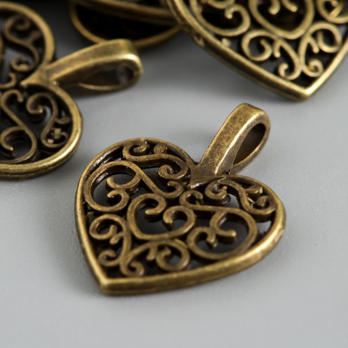 

Подвеска Ажурное сердце 1,5х1,8 см
