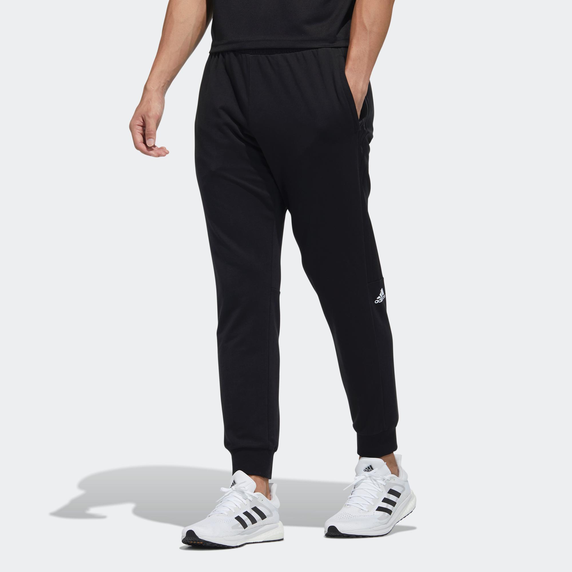 

Спортивные брюки мужские Adidas GP0939 черные 52, Черный, GP0939