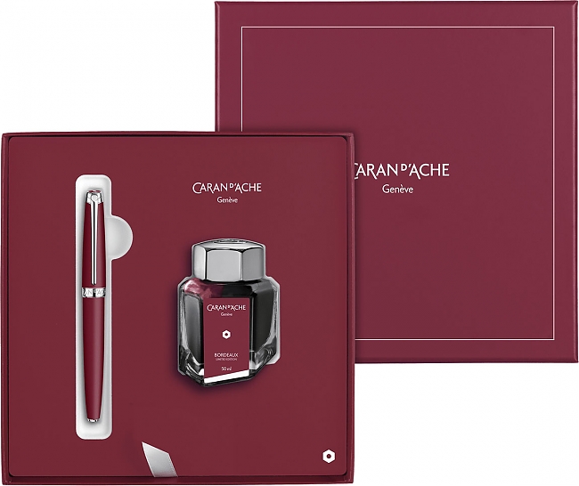 

Перьевая ручка Carandache Leman Burgundy 4799.075