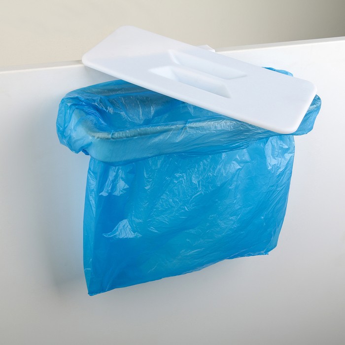 фото Держатель для мусорного пакета подвесной на дверцу 1,7 см, белый, 14,5 х 13 х 5,5 см вселенная порядка