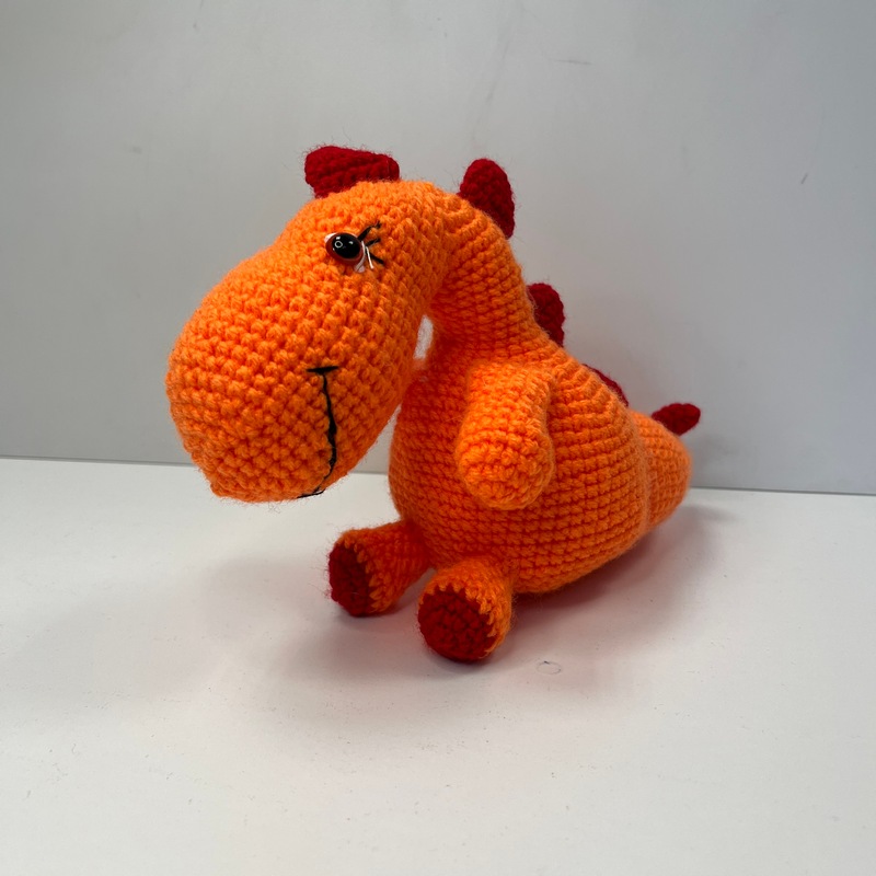 

Мягкая игрушка OkToys Динозавр ручной работы, Оранжевый, мягкая игрушка
