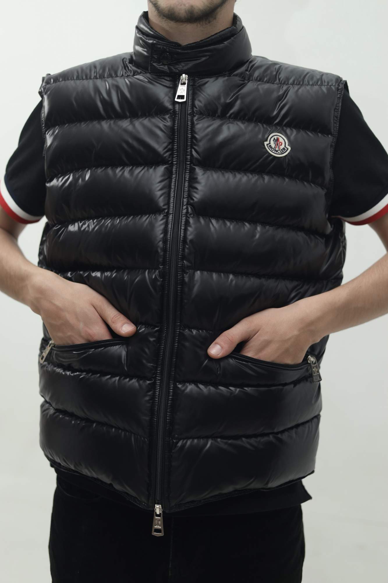 

Утепленный жилет мужской Moncler Gui черный S, Gui