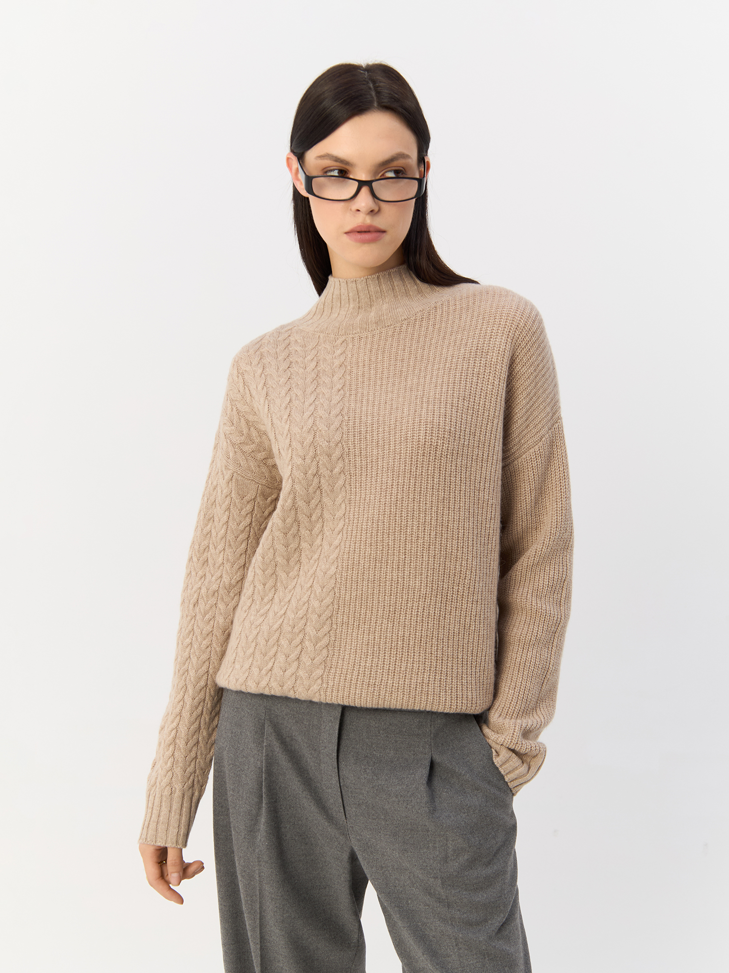 

Свитер женский Gerry Weber 271026-35717-900540-44 бежевый 44, 271026-35717