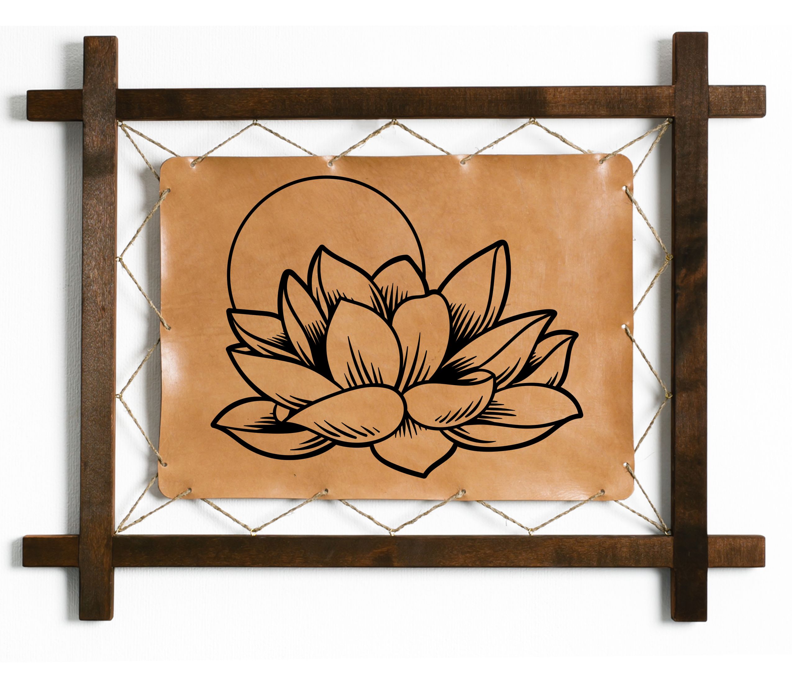 

Картина BoomGiftЦветок лотоса, гравировка на натуральной коже, 717