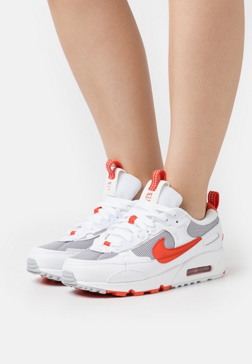 

Кроссовки женские Nike Wmns Air Max 90 Futura белые 35.5 EU (доставка из-за рубежа), Белый, Wmns Air Max 90 Futura