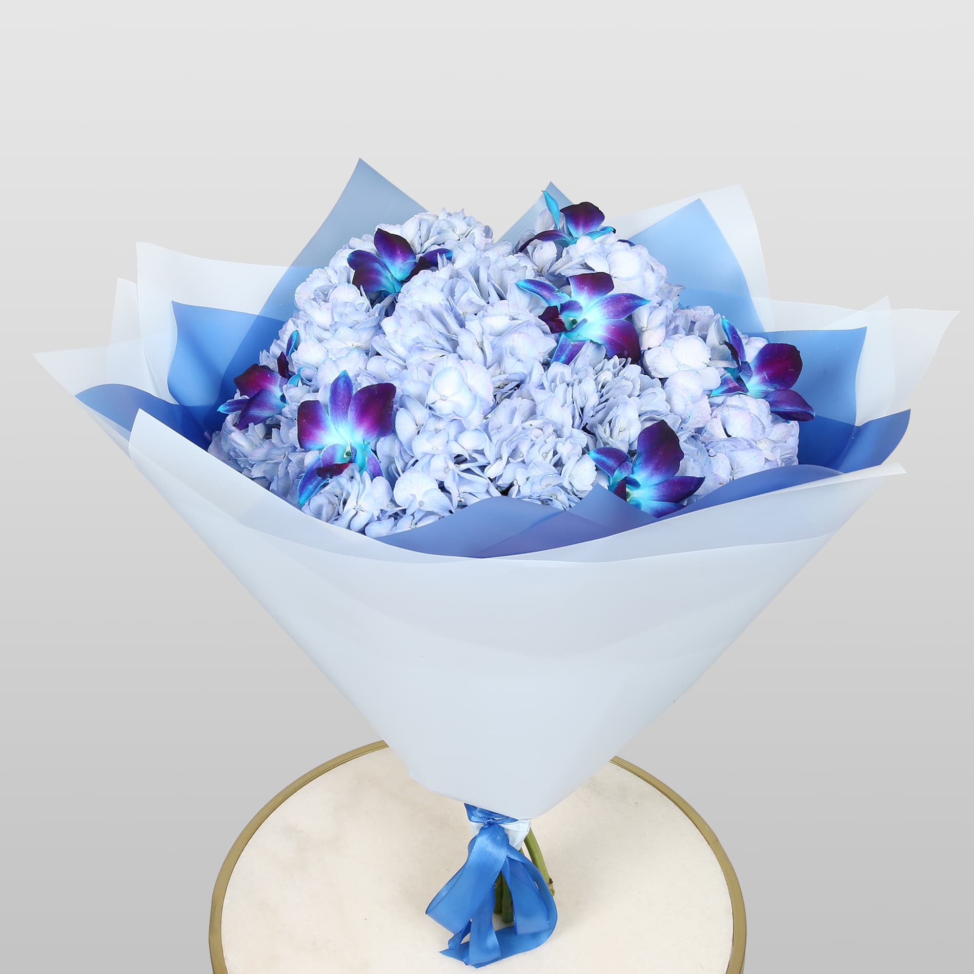

Букет Studio Floristic из гортензий и орхидей 12 шт 60 см Фиалковый сон сиреневый