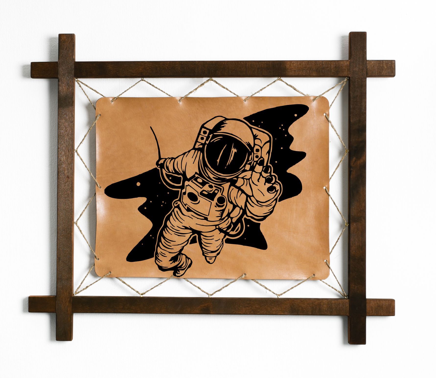 

Картина BoomGift Космонавт , подарок, натуральная кожа, 590