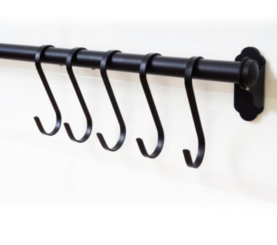 

Комплект рейлинговой системы LOFT, 800 мм, черный с держателем и 5 крючками, Big House, Комплект LOFT в стиле лофт с 5 крючками