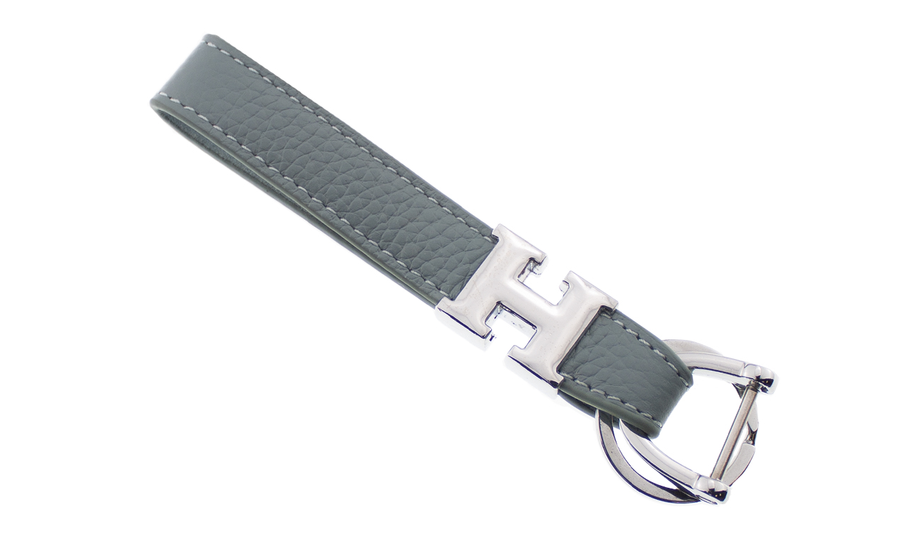 

Автомобильный брелок для ключей Hermes (голубой)