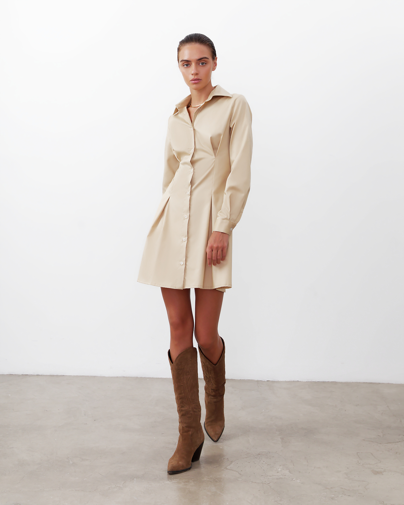

Платье женское Charmstore П-118 бежевое XS, П-118