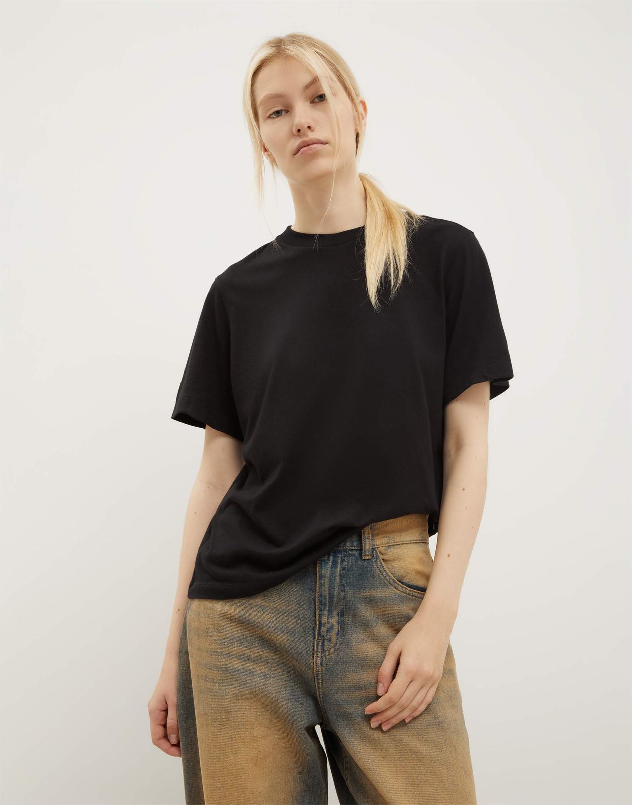 

Футболка женская Gloria Jeans GKT026376 черный L/170, GKT026376