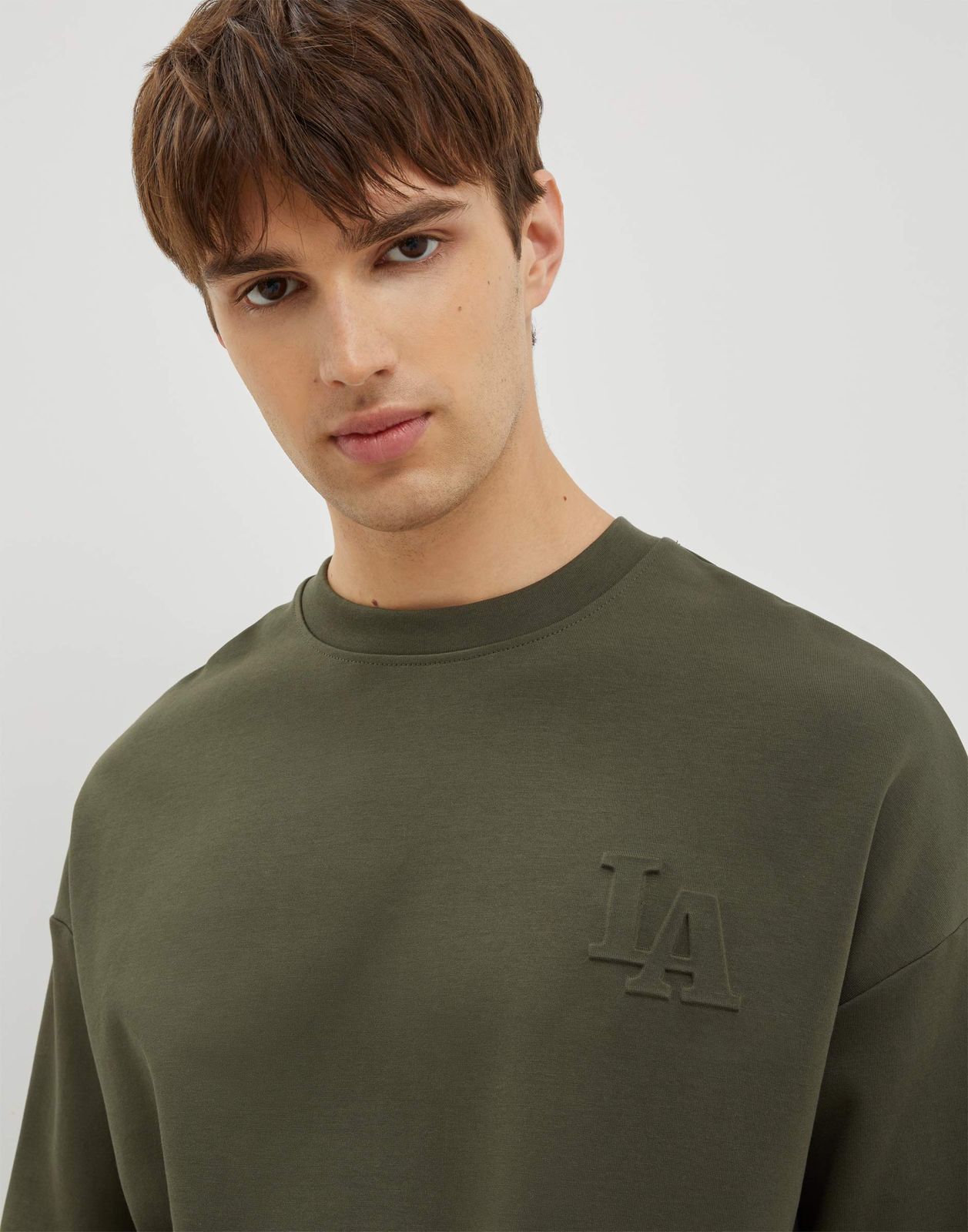 

Свитшот мужской Gloria Jeans BAC012979 хаки XS/176, BAC012979