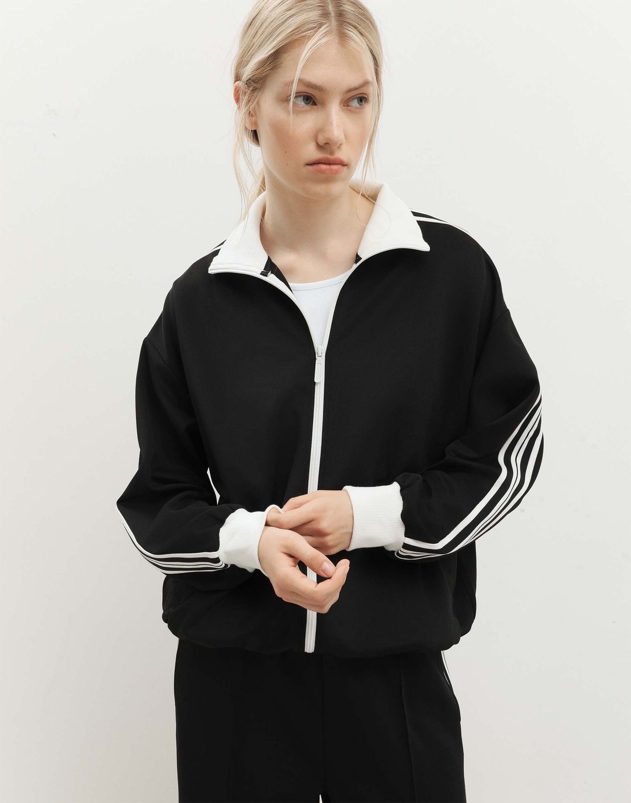 

Толстовка женская Gloria Jeans GAC023050 черный XL/170, GAC023050