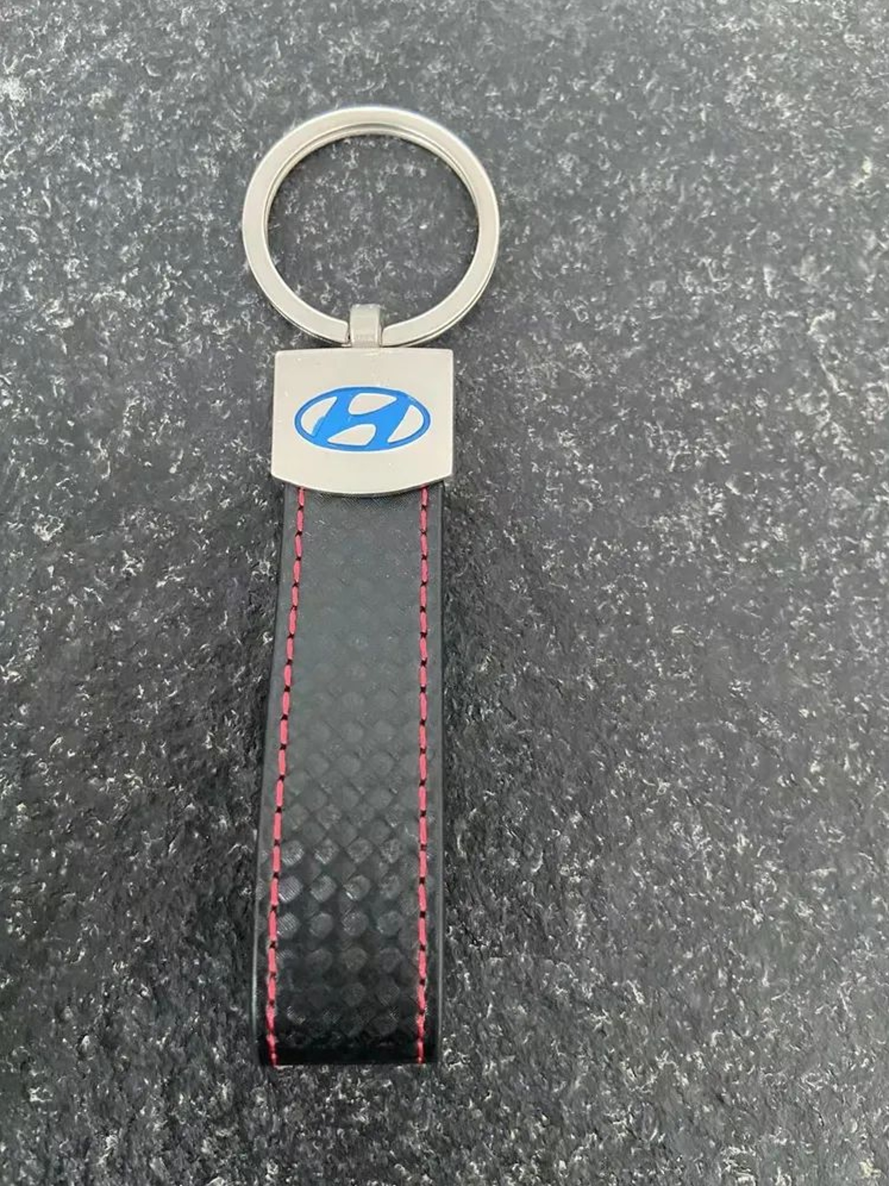 

Брелок для ключей с эмблемой HYUNDAI, кожа, Черный, брелок для ключей