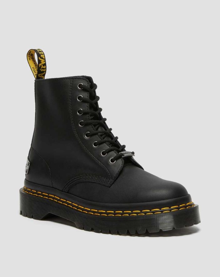 Ботинки унисекс Dr. Martens 31873001 черные 40 EU черный